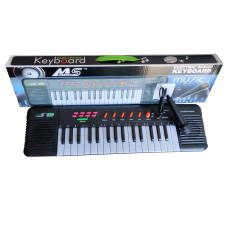 Синтезатор, с микрофоном в кор.,51х14х4 см